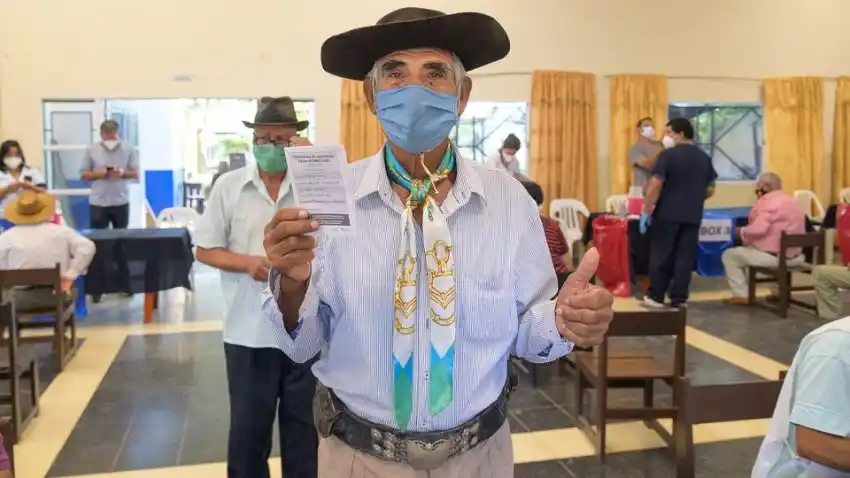 El Gobernador anunció tres días de vacunación en distintos puntos del territorio provincial