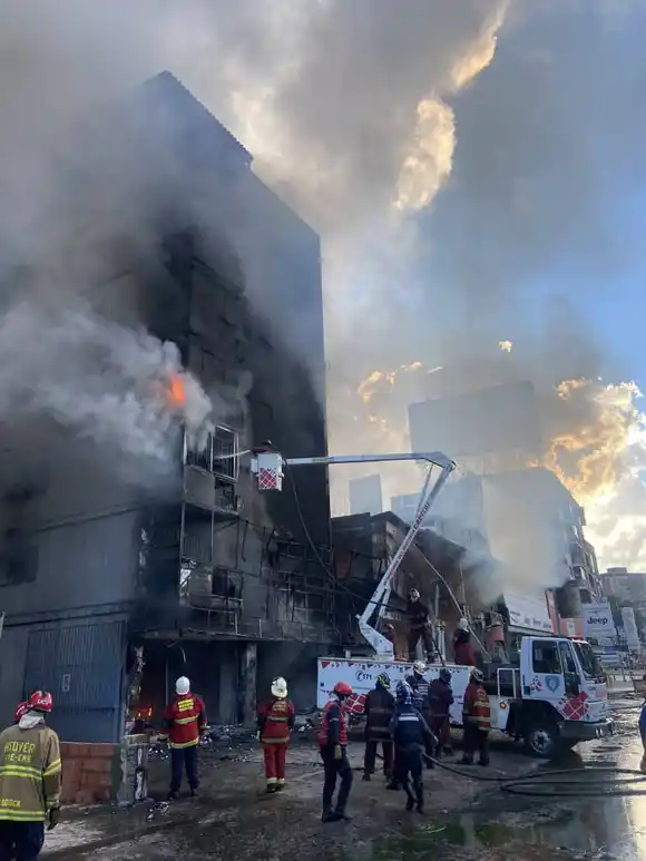 ¡ALARMA ! Incendio voraz acaba con Cine Citta (Fotos)