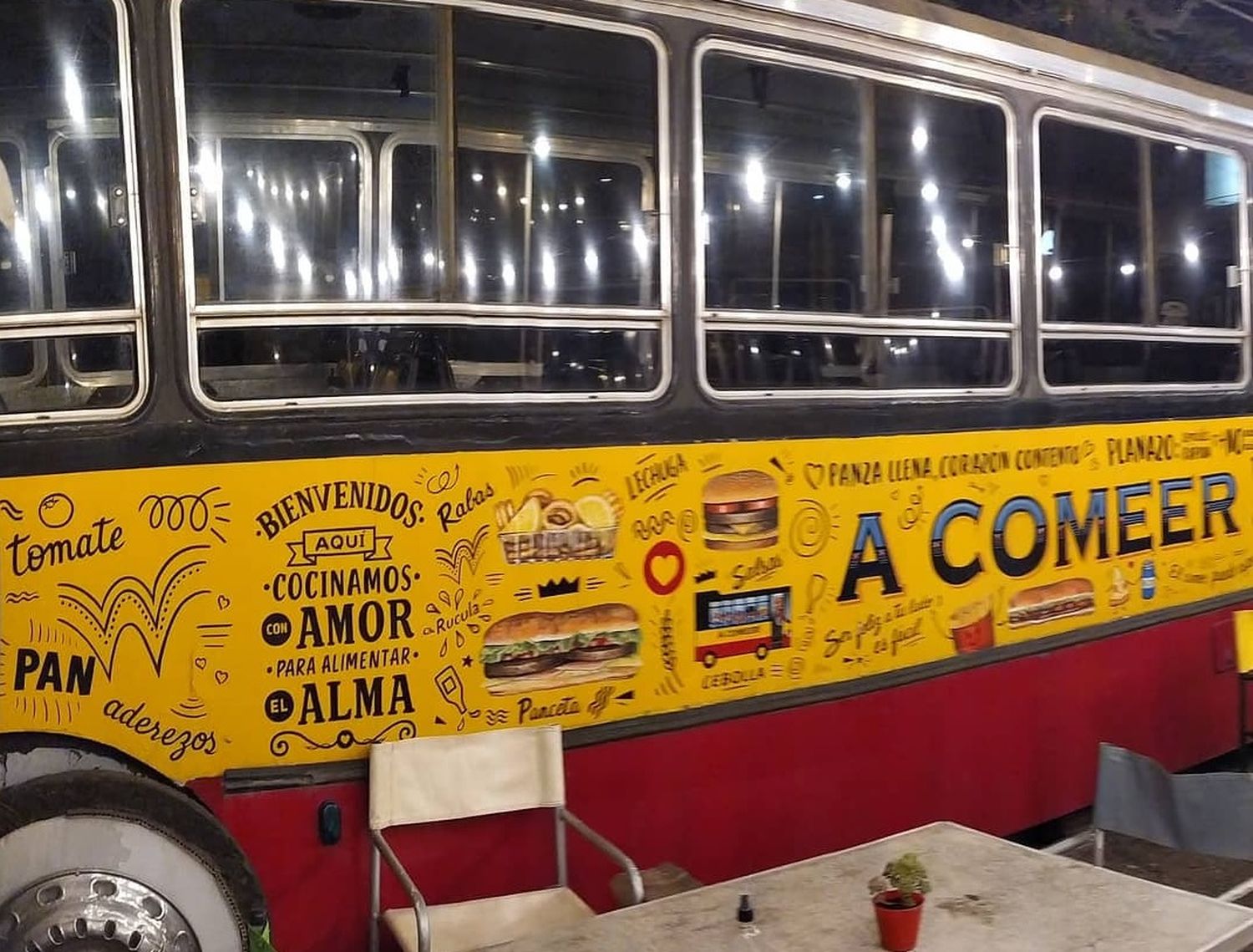 Roban aires acondicionados y comida a un food truck venadense