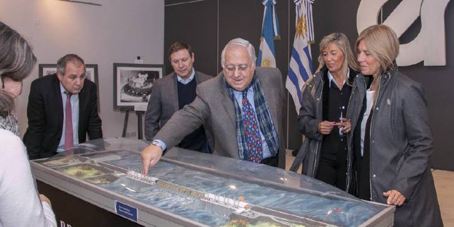 Se inauguró la muestra del Museo de Salto Grande en Casa de Entre Ríos