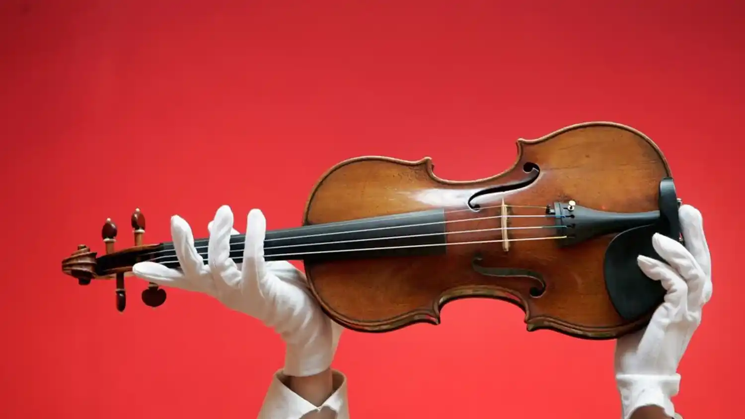 Pagaron más de US$15 millones por un violín Stradivarius en una subasta