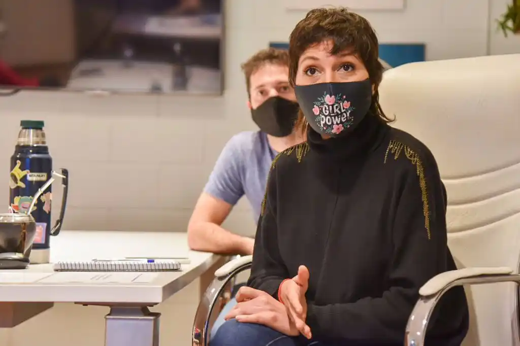 Quilmes: por videocoferencia, Mayra Mendoza informó a comerciantes y profesionales cómo sigue la cuarentena