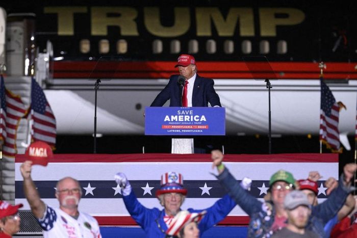 Trump, quien insinúa una nueva candidatura a la Casa Blanca en 2024, prometió anoche un 