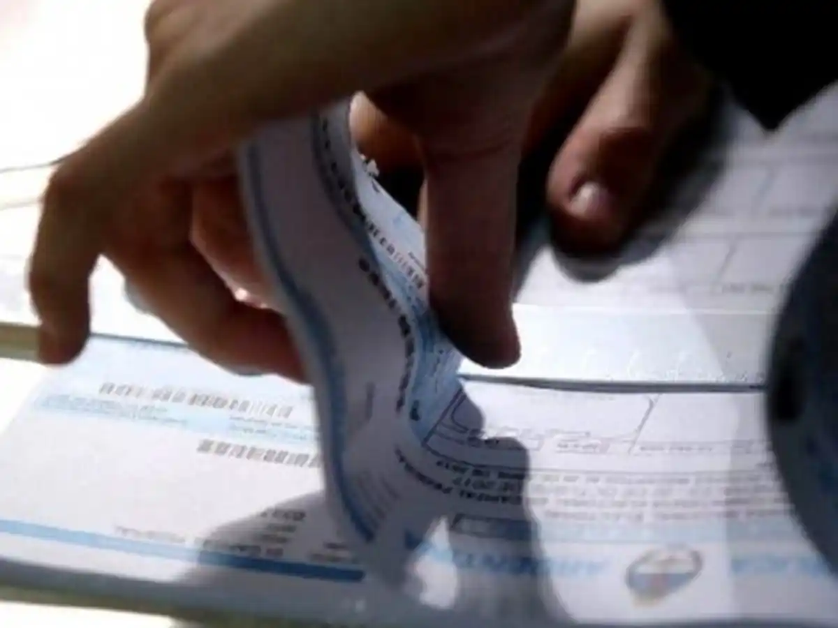 Se recomienda a los electores que lleven su propio bolígrafo para firmar el padrón