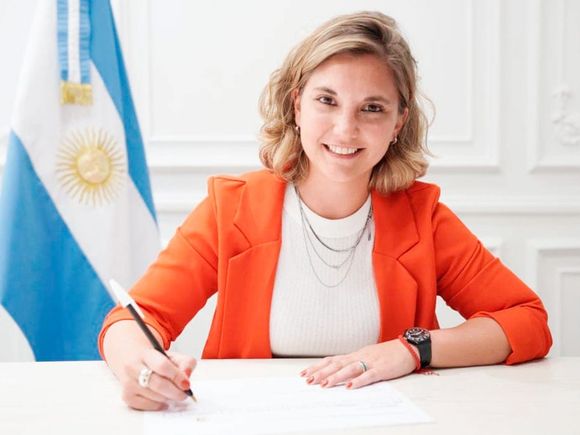 Stefanía Cora asume en el Senado de la Nación