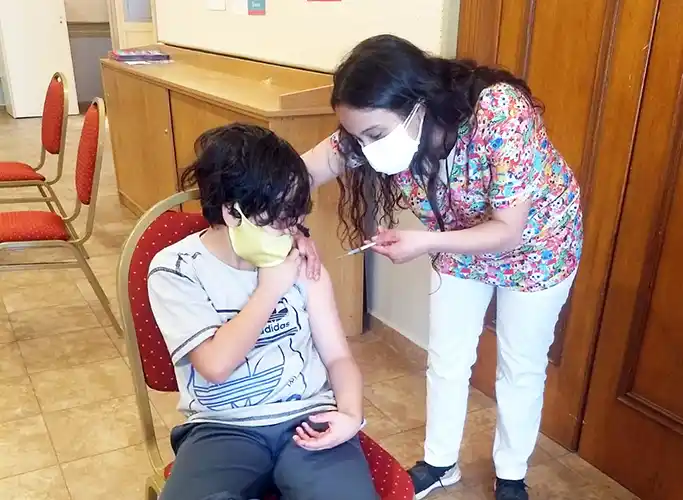 Covid: empezó la aplicación de segundas dosis a los niños