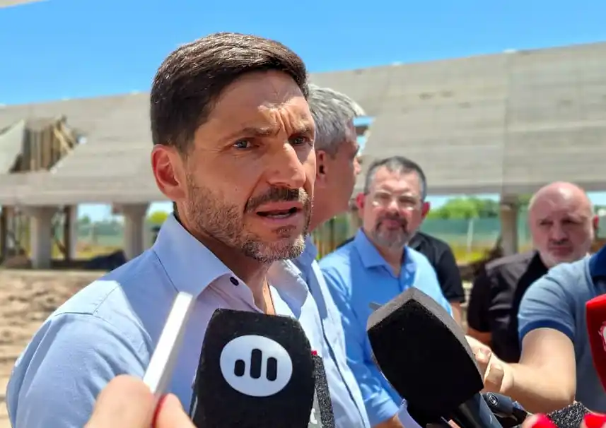 Pullaro en la obra del Microestadio en Rafaela: “Representa mucha inversión en infraestructura para los Juegos Suramericanos 2026”