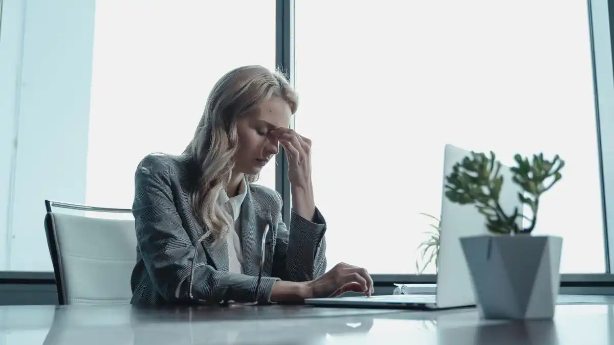 El estrés, la fatiga y las molestias en la espalda: las principales enfermedades laborales