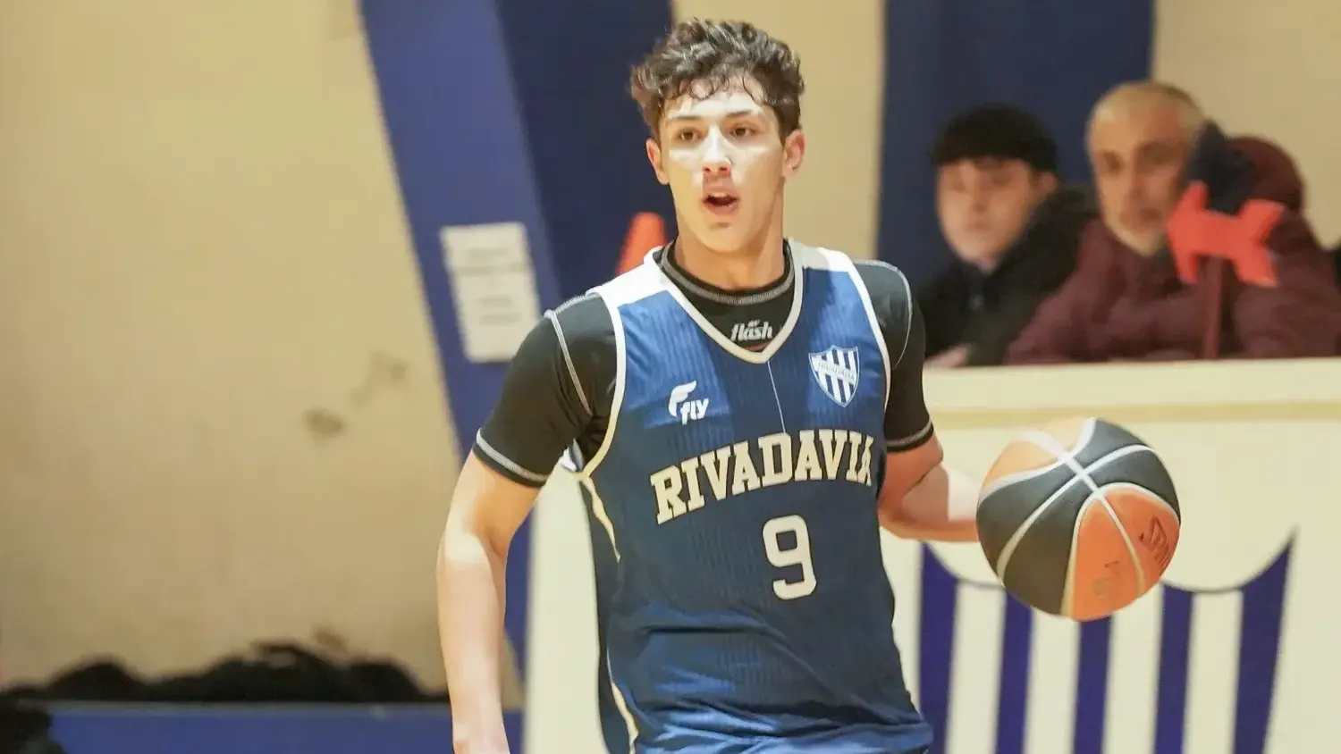 Benjamín Bartley fue goleador de Rivadavia en la caída ante Empleados de Comercio