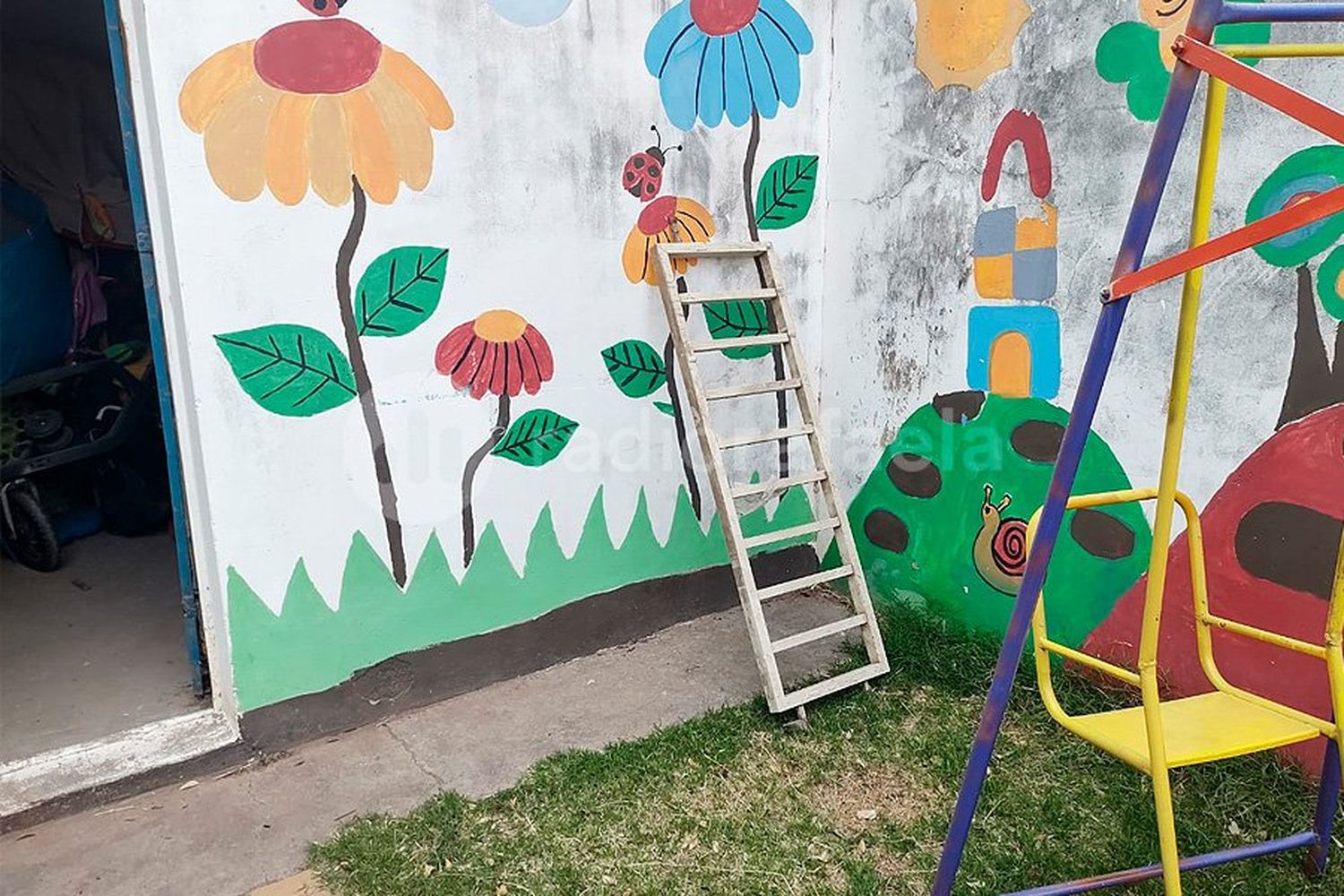 La reja de la ventana como 