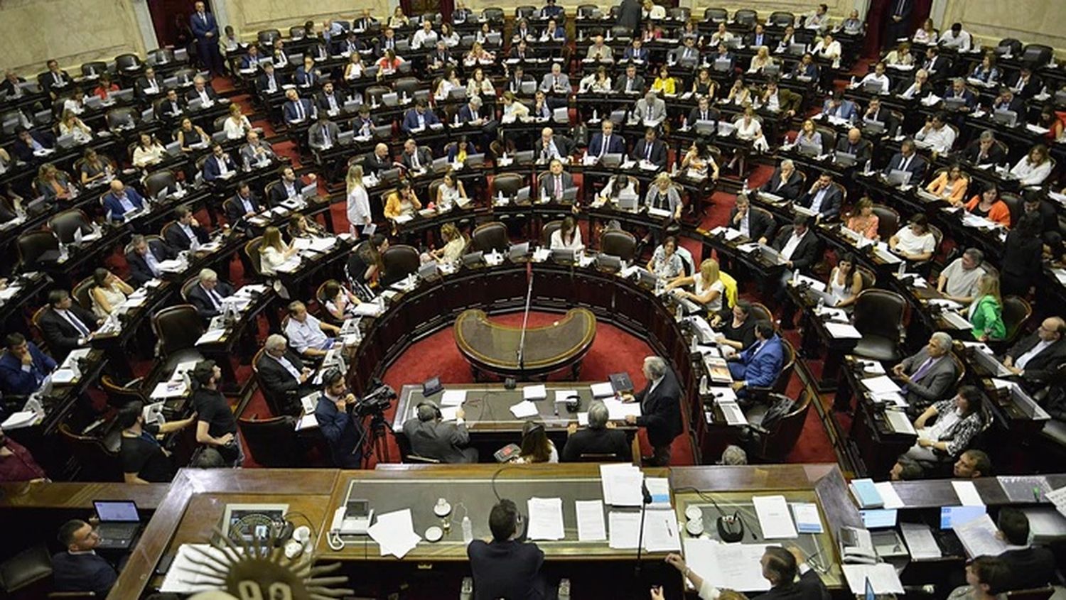El oficialismo logró quórum en la Cámara para tratar la ley de Emergencia Económica