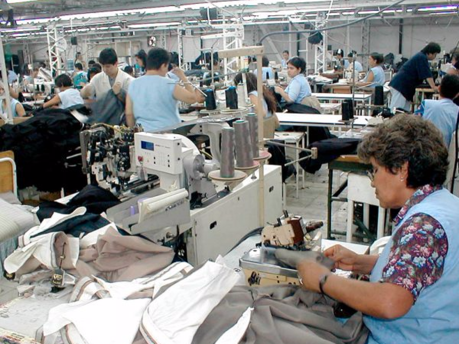Producción de pymes industriales cayó 5,6% en noviembre
