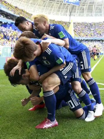 Colombia, con uno menos desde el arranque, perdió con Japón