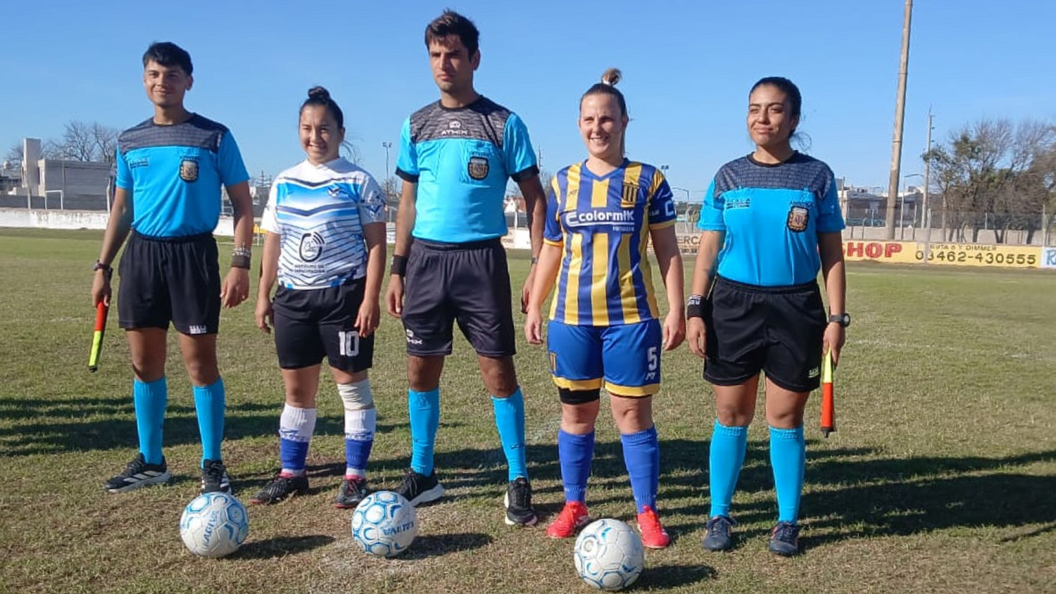 Capitanas y autoras de los goles: Aldana Villaroel y Leonela Sassia. Foto: Ezequiel Celis.