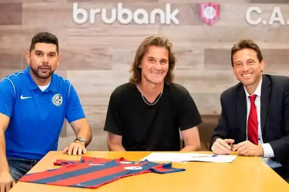 Insúa renovó en San Lorenzo: "Estoy muy contento de seguir en casa"