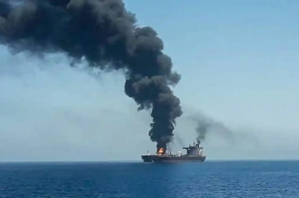 Irán niega estar detrás de la explosión del barco israelí