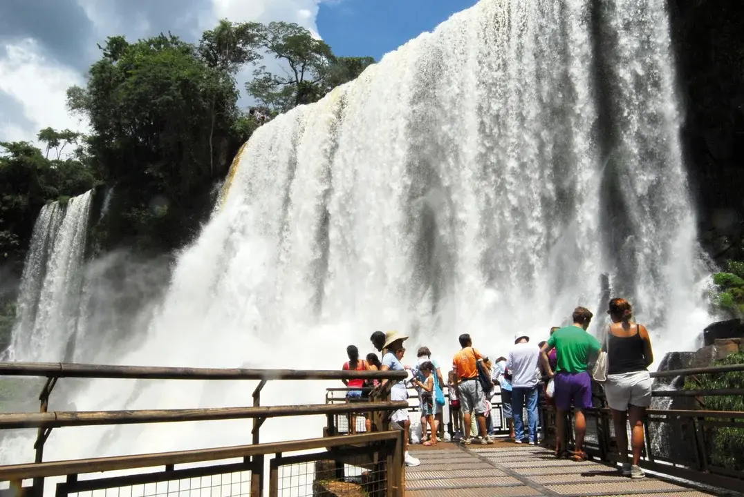 Decretan feriado puente y habrá otro fin de semana largo antes de fin de año