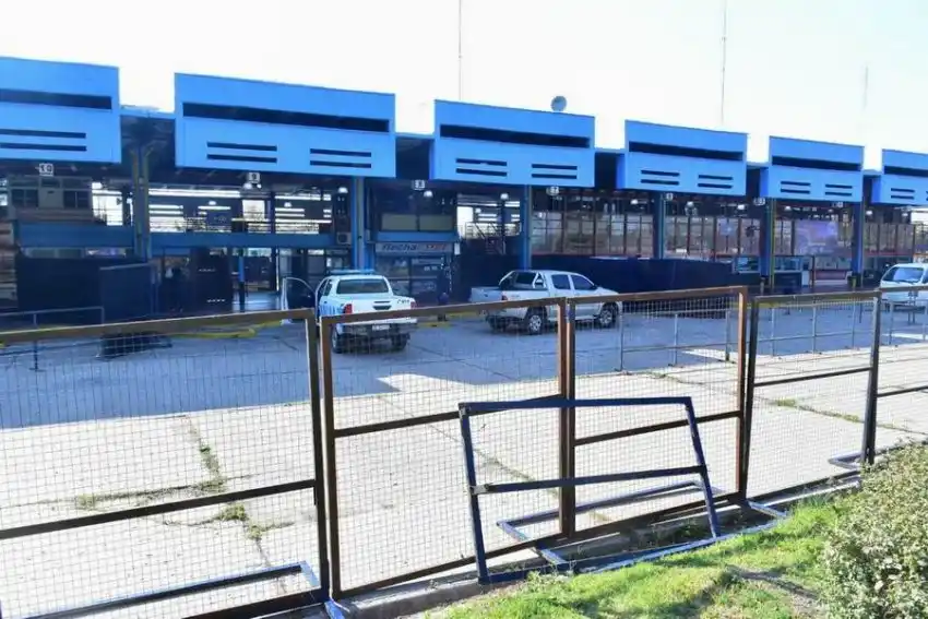 Hoy se reinicia el servicio de ómnibus de media y larga distancia; los vuelos desde el martes