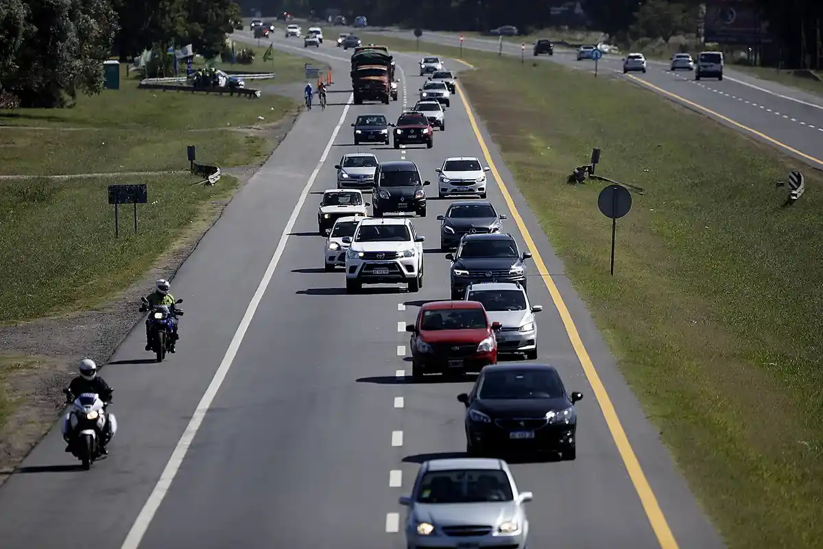 Intenso tránsito en las rutas bonaerenses por el inicio del feriado largo