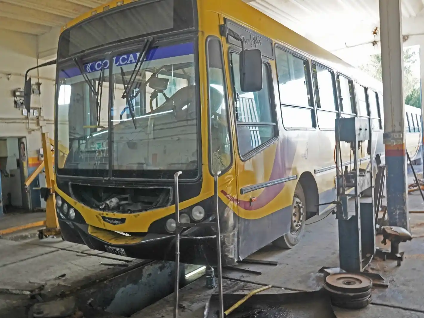 Colectivo en reparación