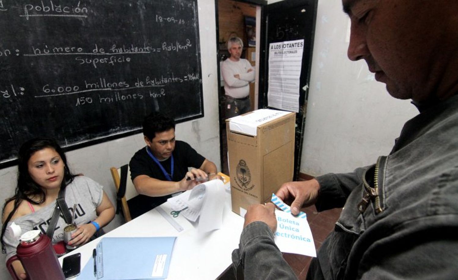 Calendario electoral del 2017: se vota el 13 de agosto y el 22 de octubre