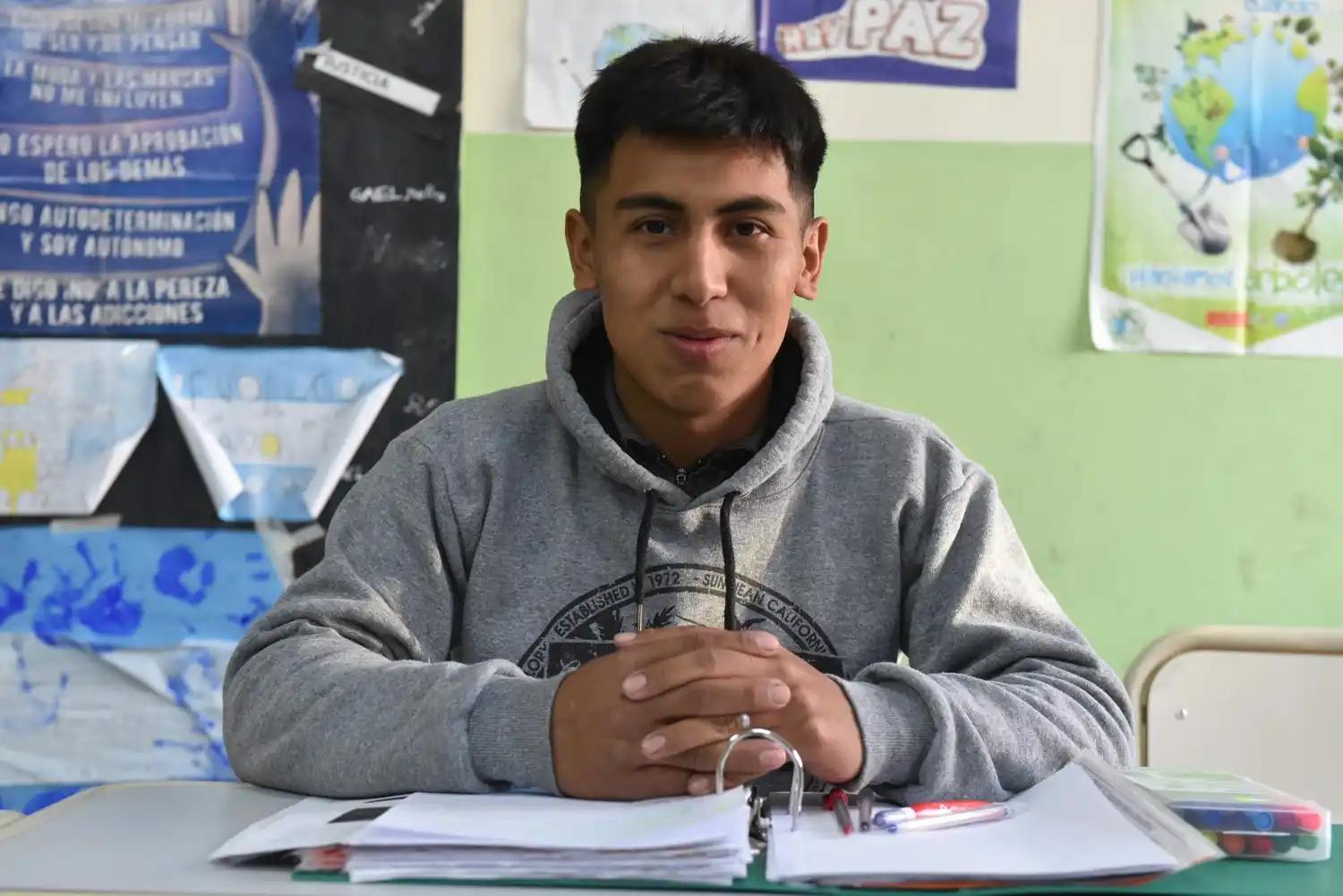 Alfredo estudia en el PIT, que funciona en la escuela Lucía Vaira de Aimetta, de barrio La Milka.