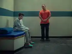 El adolescente y su superyo pixelado