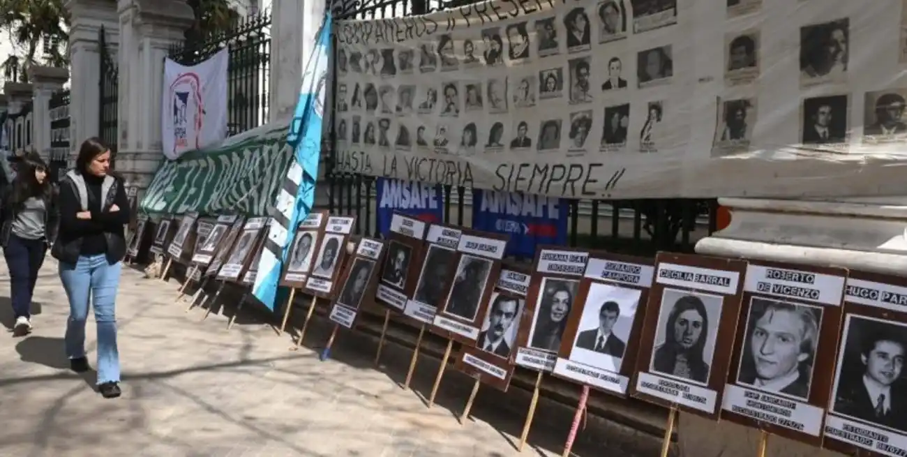 Se juzgaron los casos de 81 víctimas de delitos de lesa humanidad que estuvieron cautivas en distintos centros clandestinos de las ciudades santafesinas de Rosario, Funes y Granadero Baigorria durante la última dictadura cívico militar.