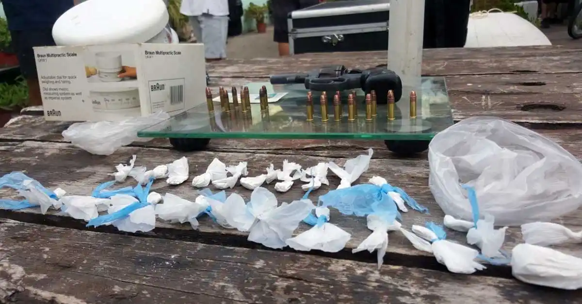 Detuvieron a un hombre por robo: le secuestraron un arma y cocaína