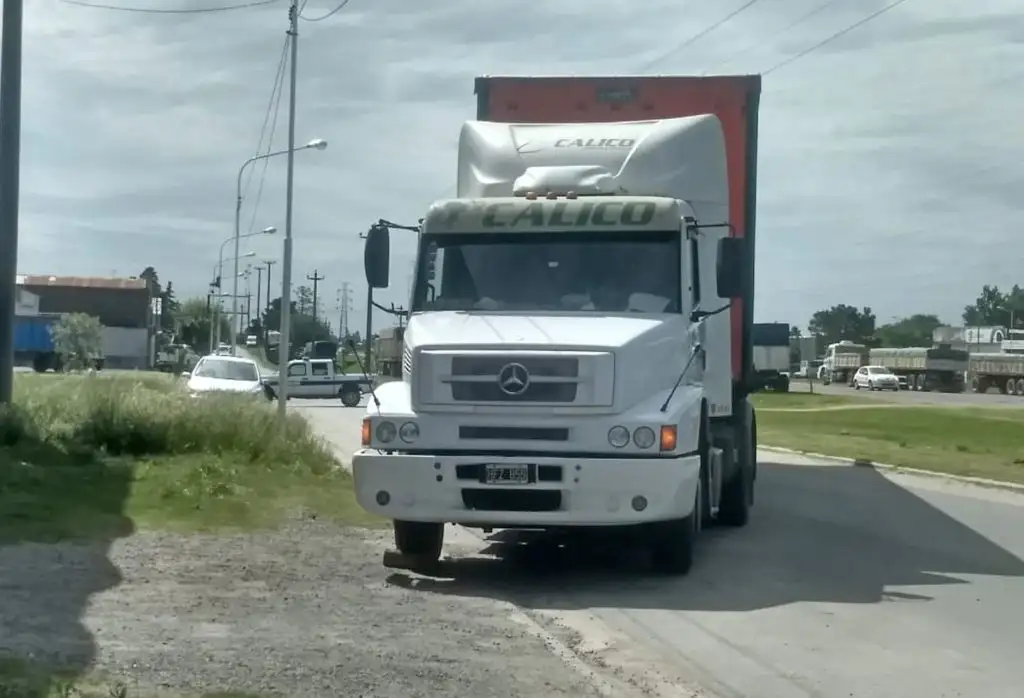 El policía accidentado no presenta mejorías