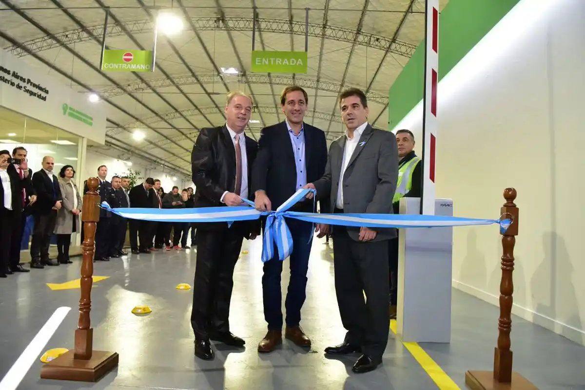 La Plata: Junto a Garro, Ritondo inauguró nuevo sistema de verificación vehicular