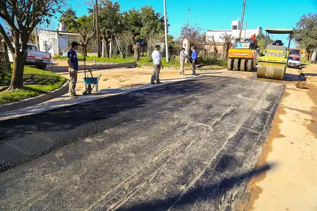 Pavimentan 9 cuadras de Schachtel y realizan mantenimiento