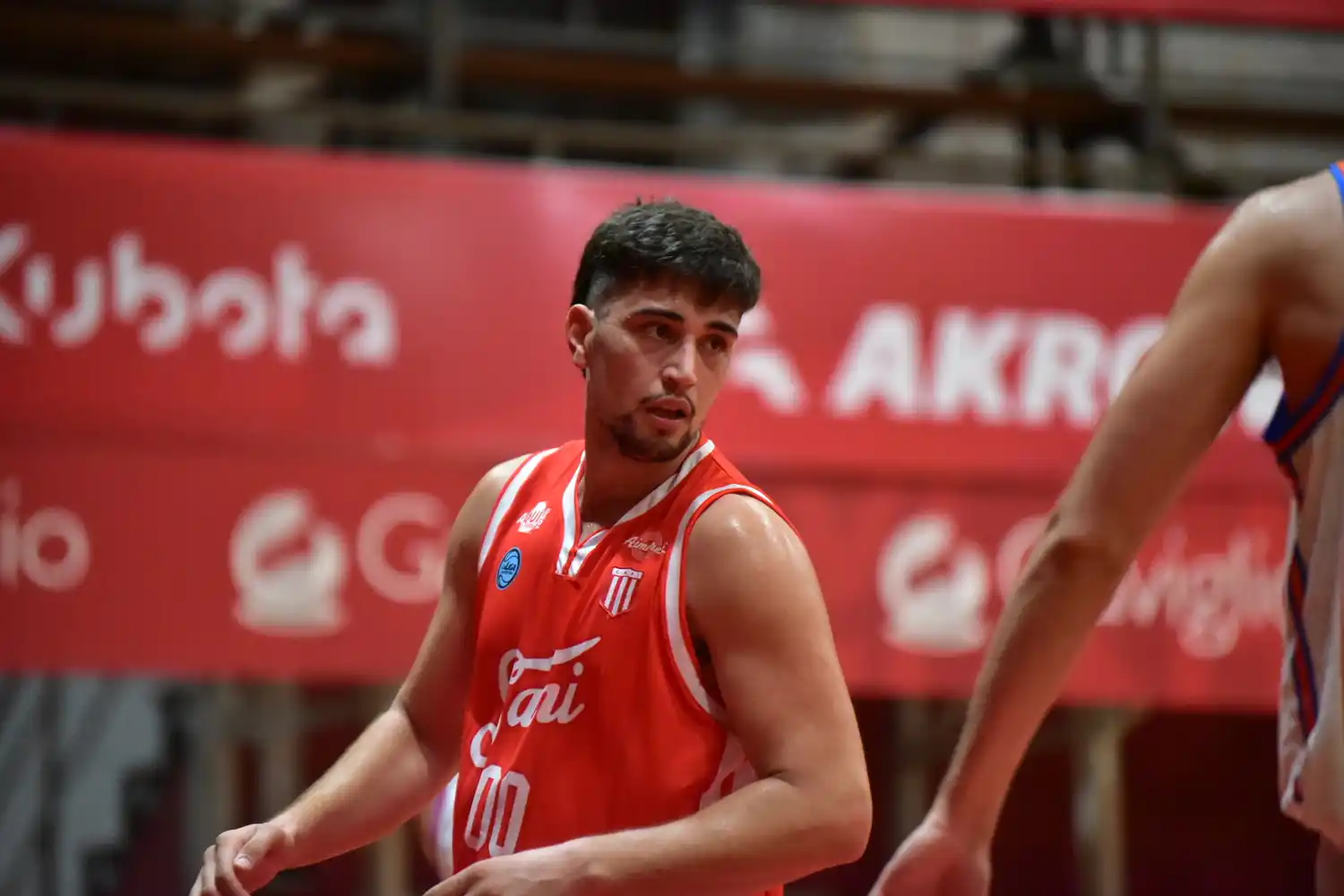 El pívot continuará en San Isidro