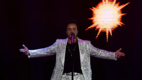 ¿Indirecta para Adamari? Luis Fonsi lanza nuevo tema y le caen encima