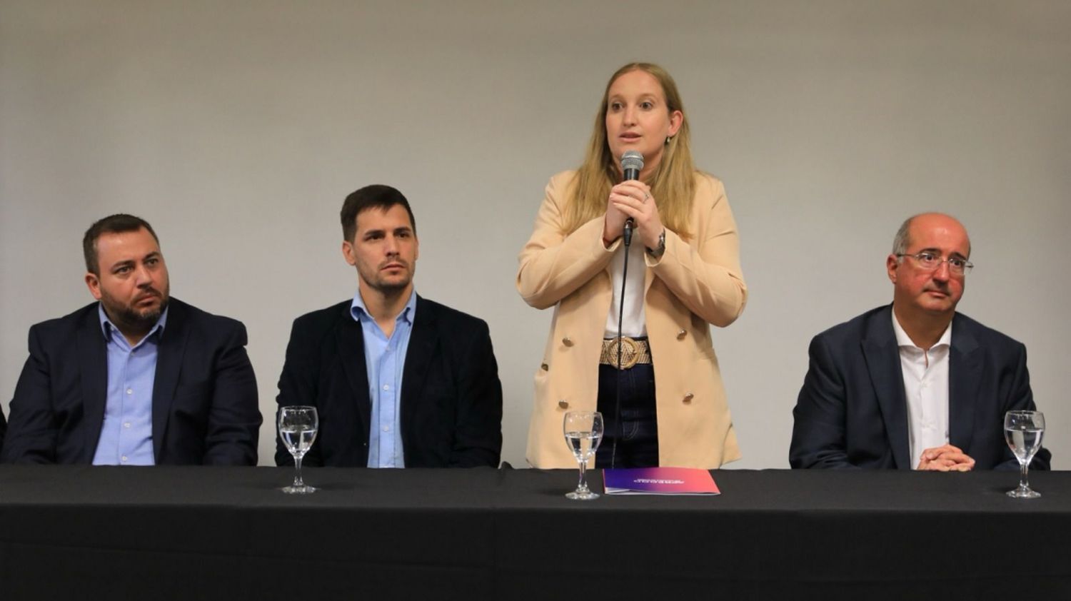 La ministra de Igualdad y Desarrollo Humano, Victoria Tejeda, en la inauguración del Centro de Día para adicciones en Rafaela.