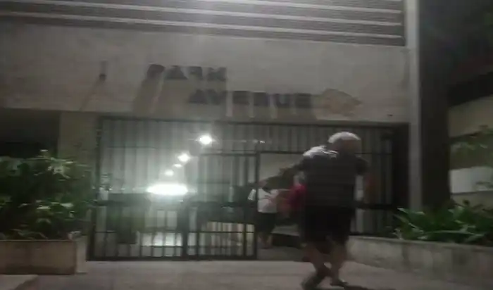 ¡INCENDIO EN PARK AVENUE! Llamas consumen apartamento en municipio Sucre de Caracas