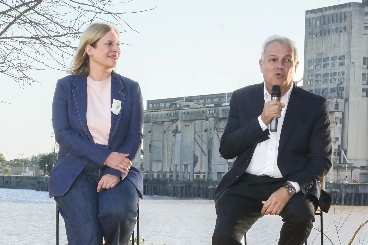 Farías: “El Congreso debe expresar la necesidad de más inversiones en salud, educación, seguridad e infraestructura para que Santa Fe y el país salgan adelante”