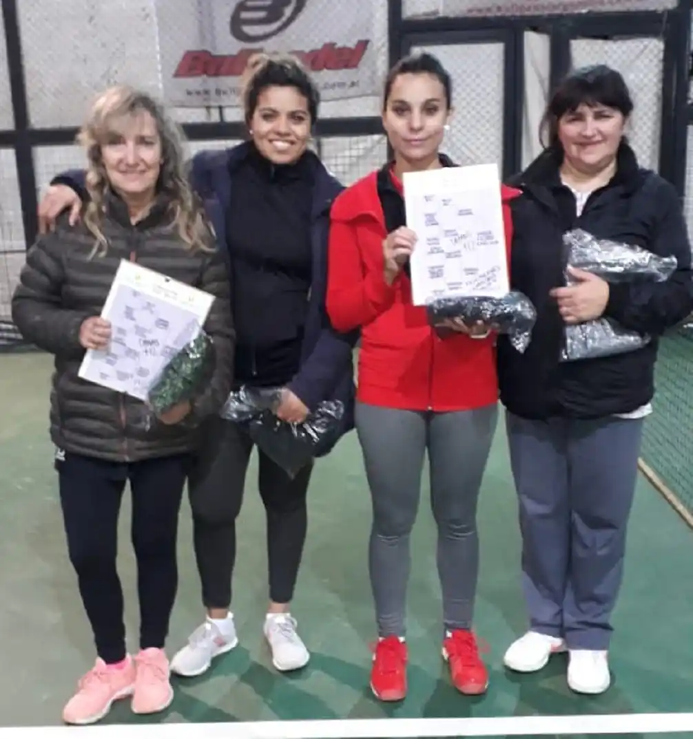 Se jugó en +12 Damas y +13 Caballeros en Tenis del Sol