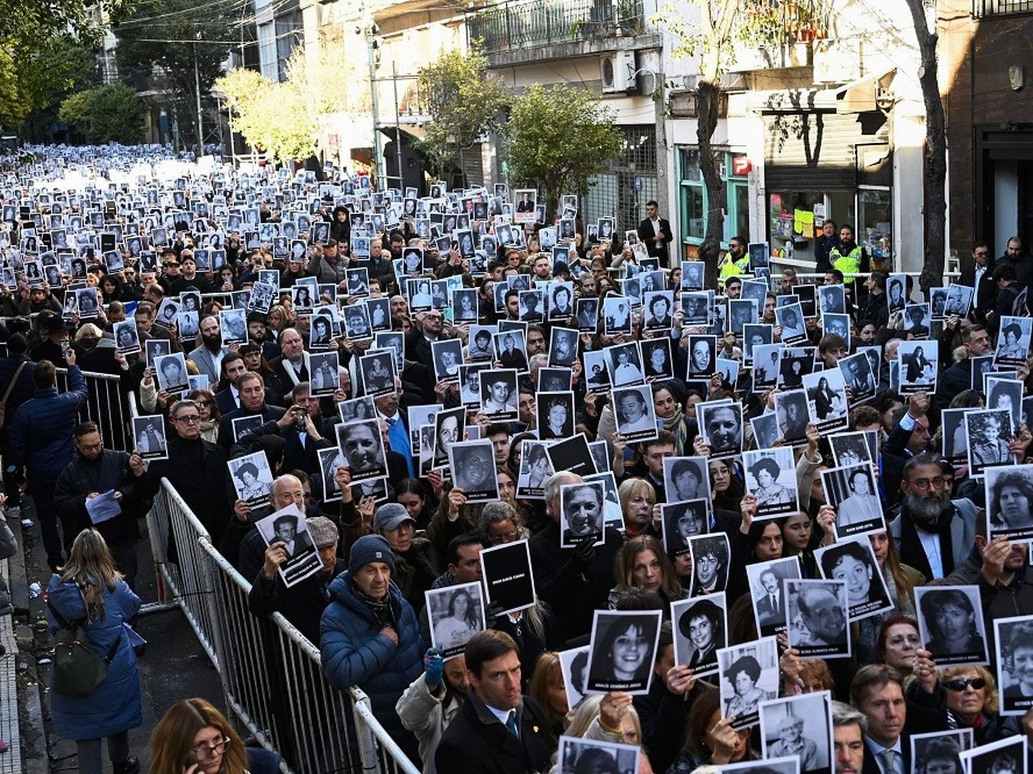 Javier Milei participó del acto por los 31 años del ataque a la AMIA