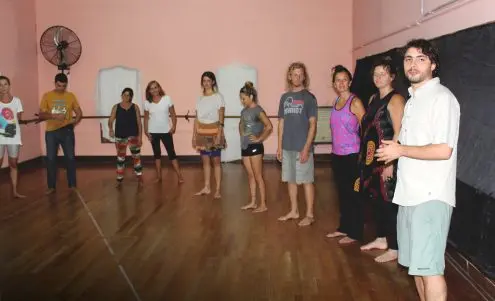Un encuentro de exploración entre las palabras y el cuerpo