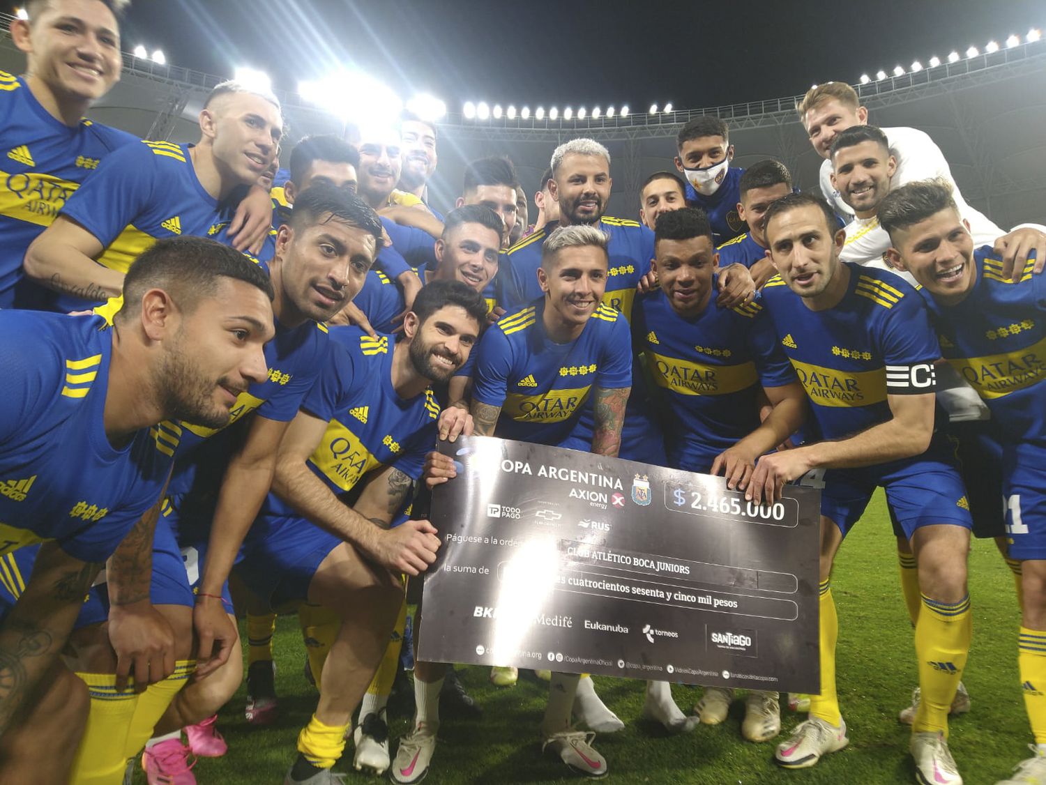 Boca sufrió hasta el final para eliminar a Patronato
