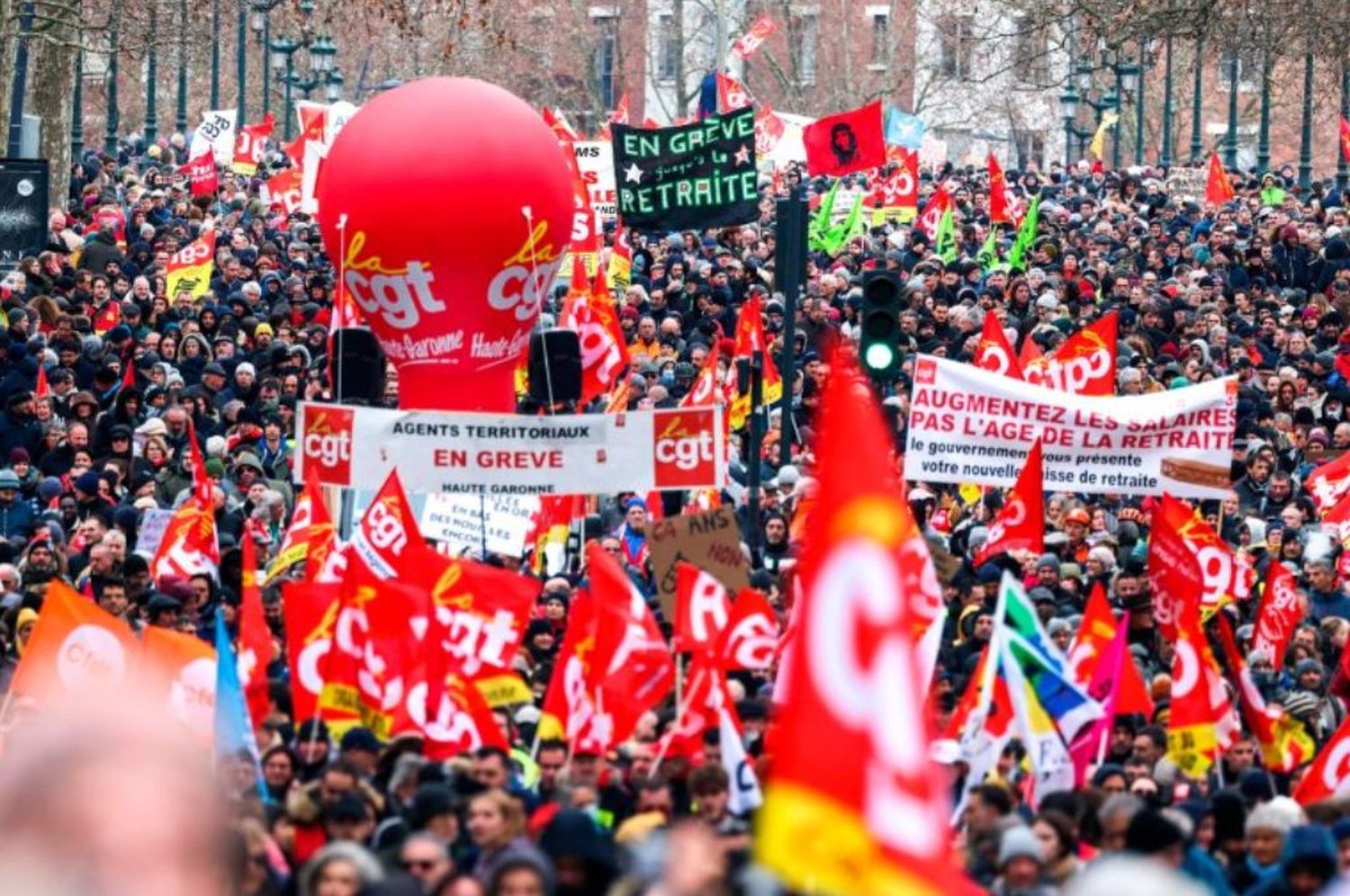 Continúan las protestas en Francia contra la reforma jubilatoria