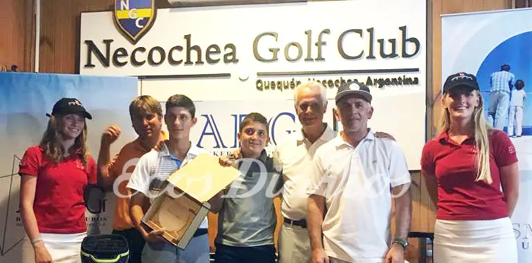 Jossi (h) y Juanita Bianchi, ganaron el “Putter de Oro”