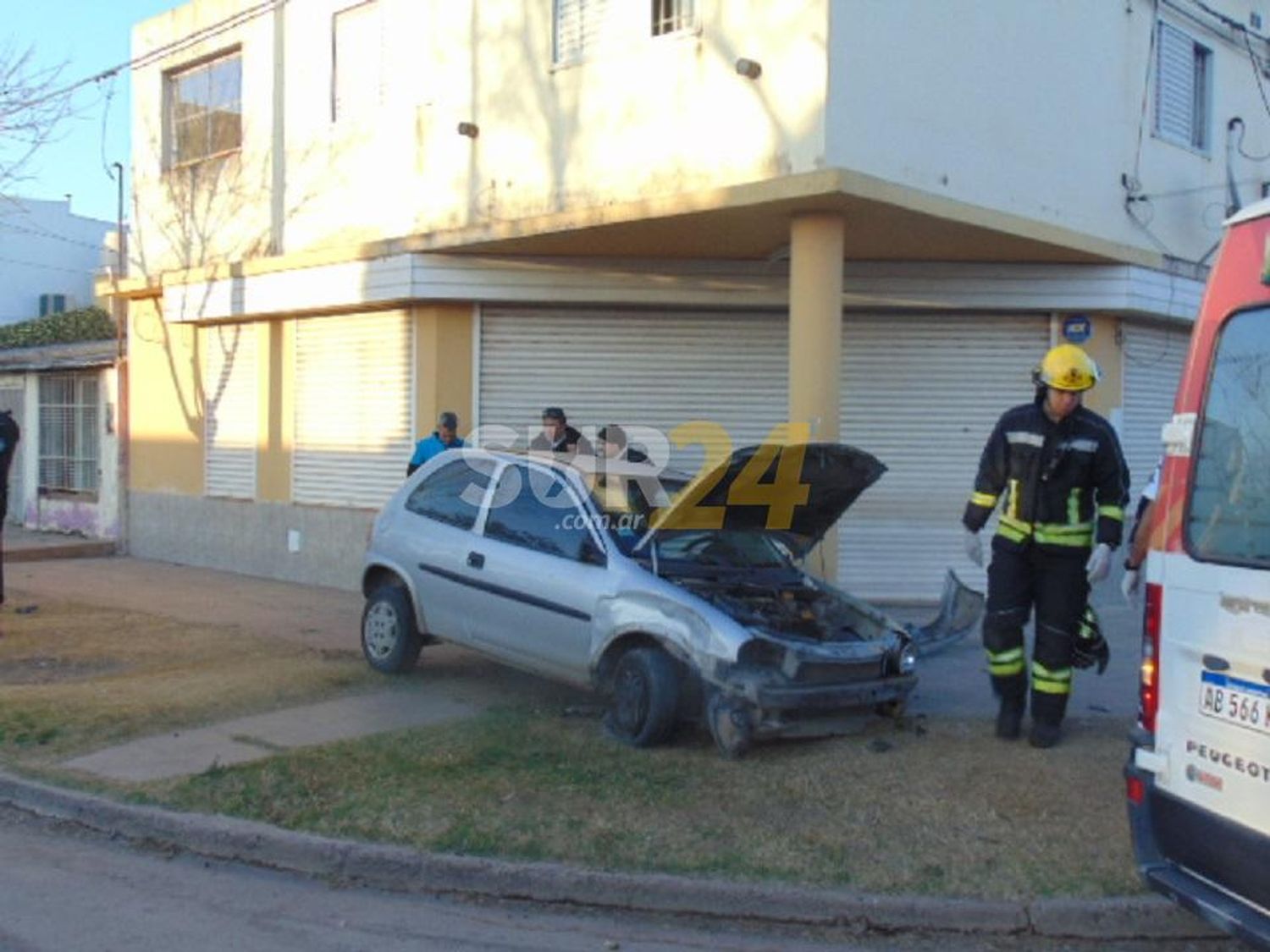 Domingo agitado para Bomberos, con tres accidentes y tres incendios