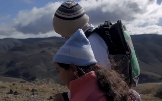 Lanzan el trailer de El Sueño de la Montaña, sobre la comunidad Cayulef