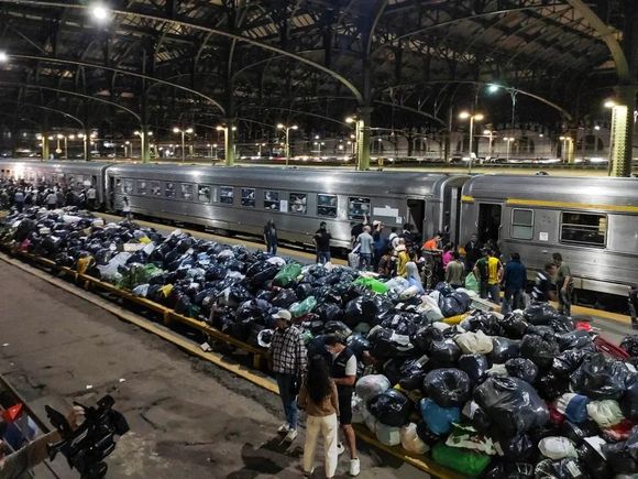 Un nuevo Tren Solidario va rumbo a Zárate y Campana con donaciones para los afectados por el temporal
