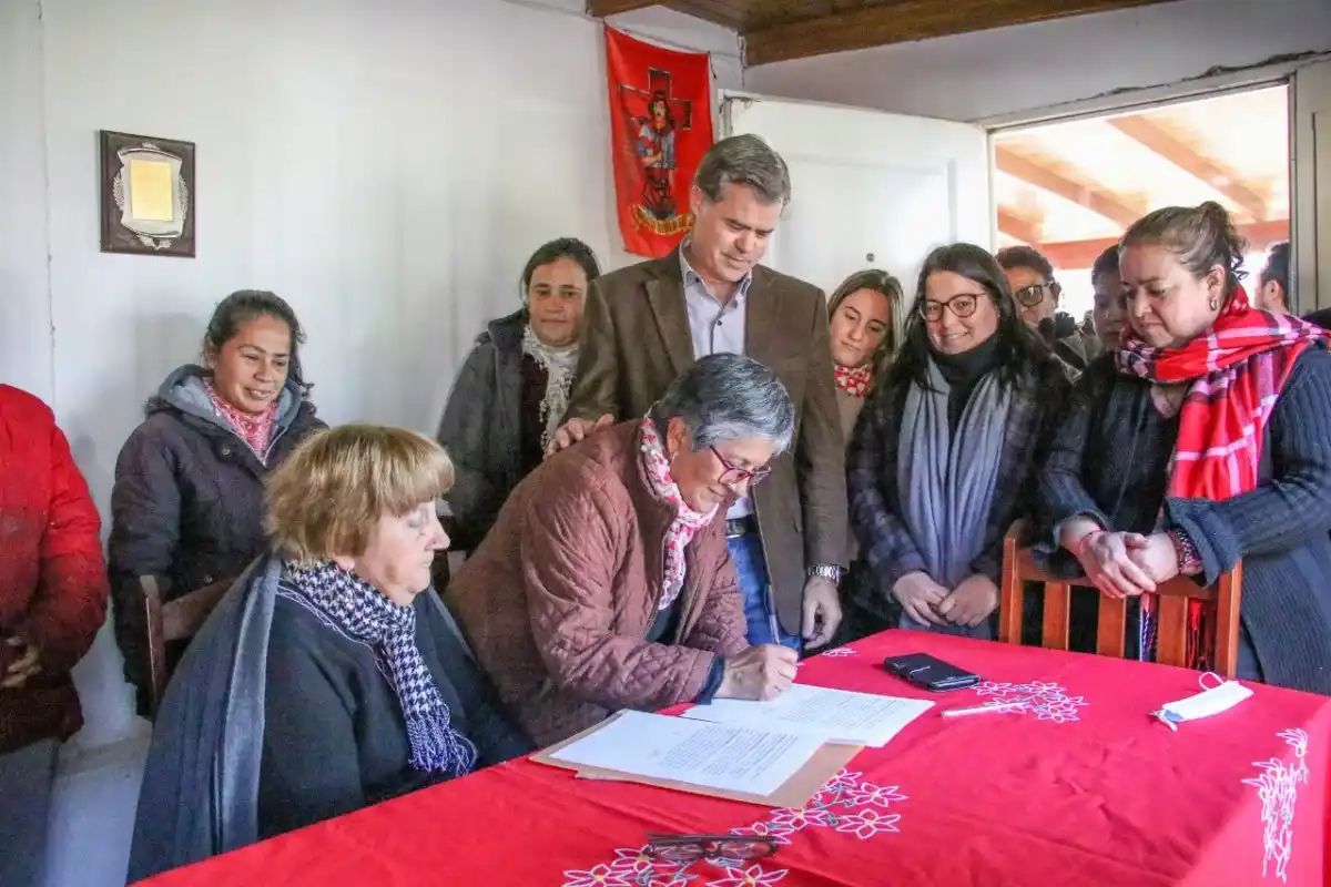 Por primera vez una vecina cedió parte de su terreno ocioso para la producción de alimentos sanos