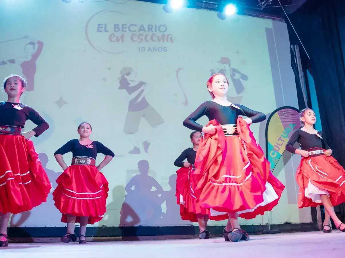 La Paz fue escenario de una nueva Gala del Becario en Escena