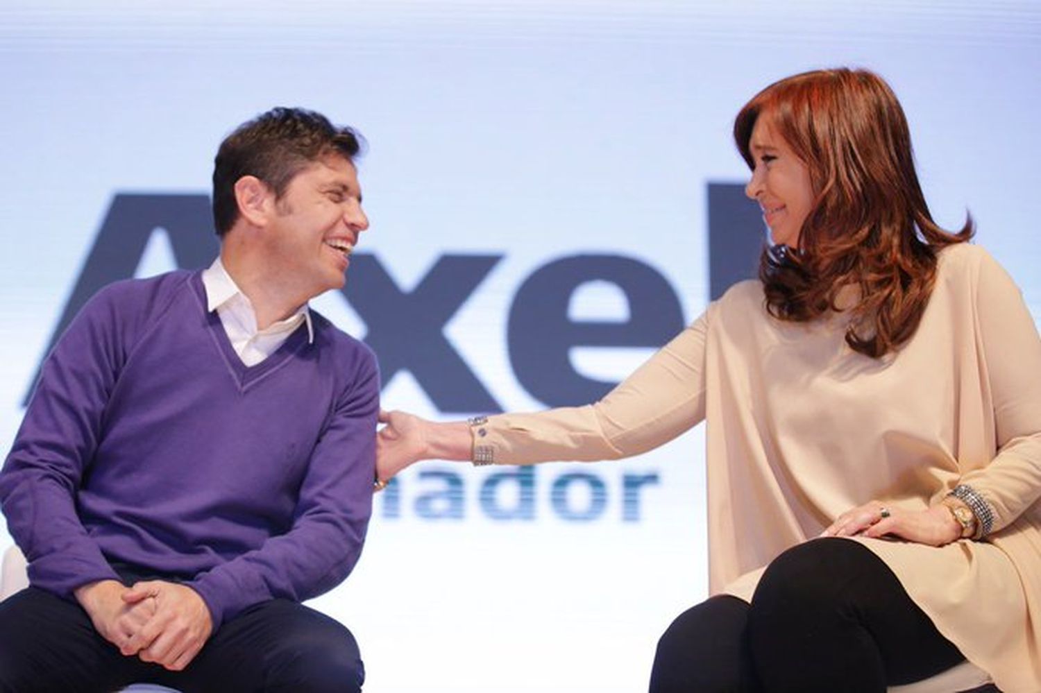 "Vamos a volver distintos y mejores, somos otra cosa", dijo Kicillof en su cierre de campaña en Merlo