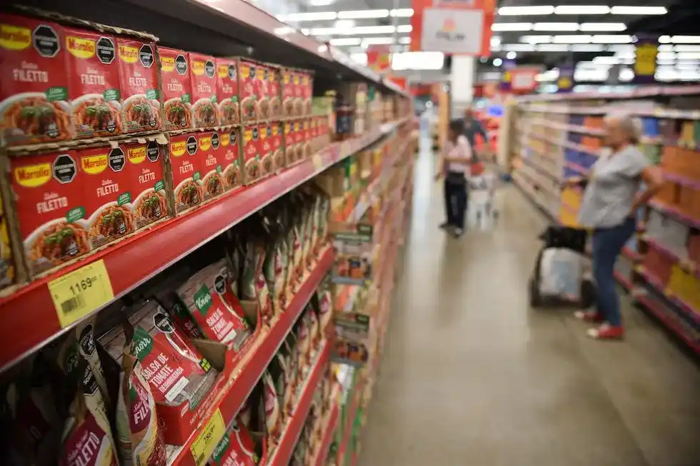 Supermercado, góndolas, alimentos, productos, comestibles, frutas y verduras, inflación.